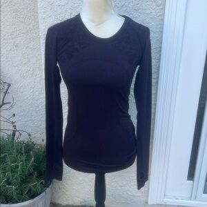 Lululemon Swiftly Tech Floral Plum Ling Sleeve Top Women's Size 6